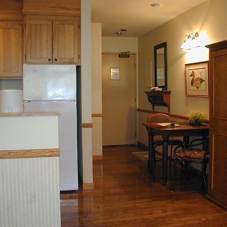 Clock Tower Resort Whistler Quarto foto